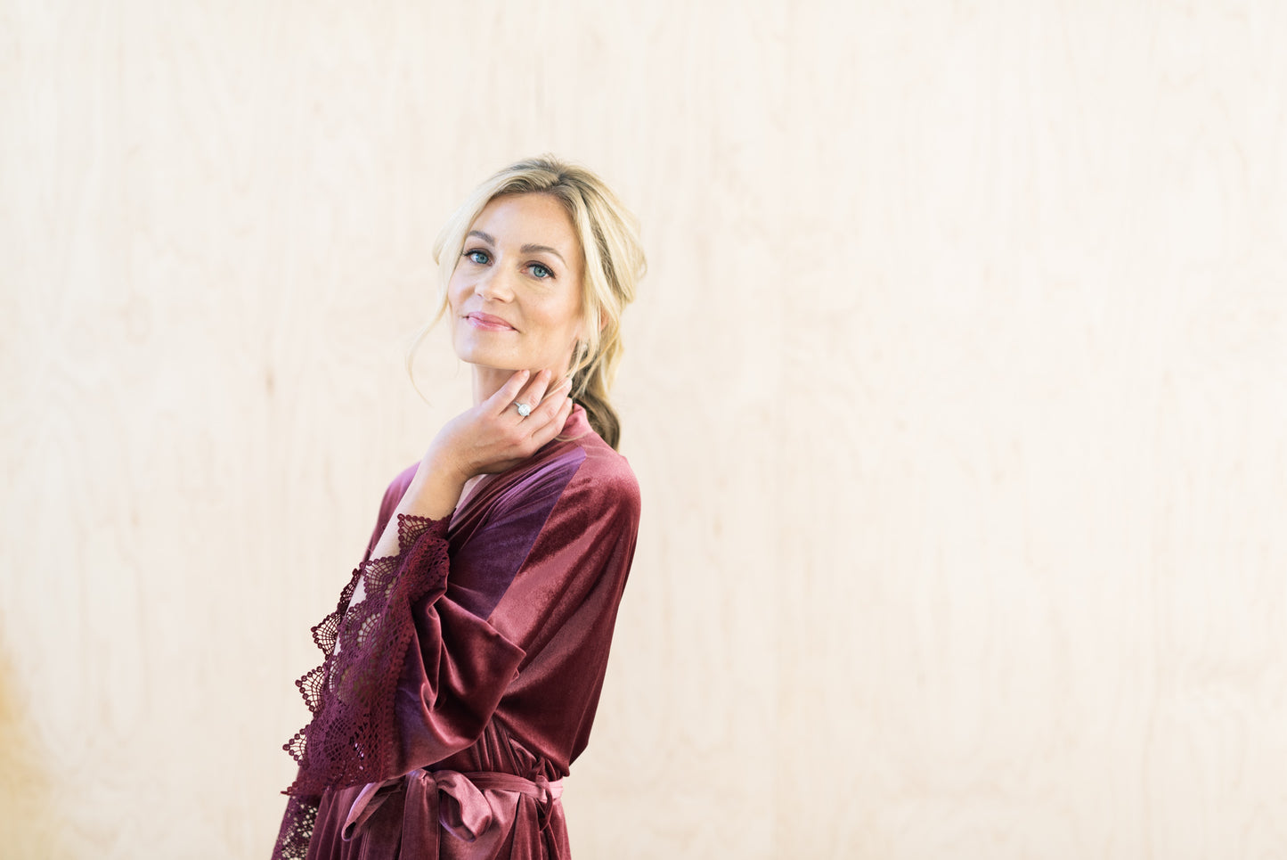 bridesmaid robe in mauve velvet